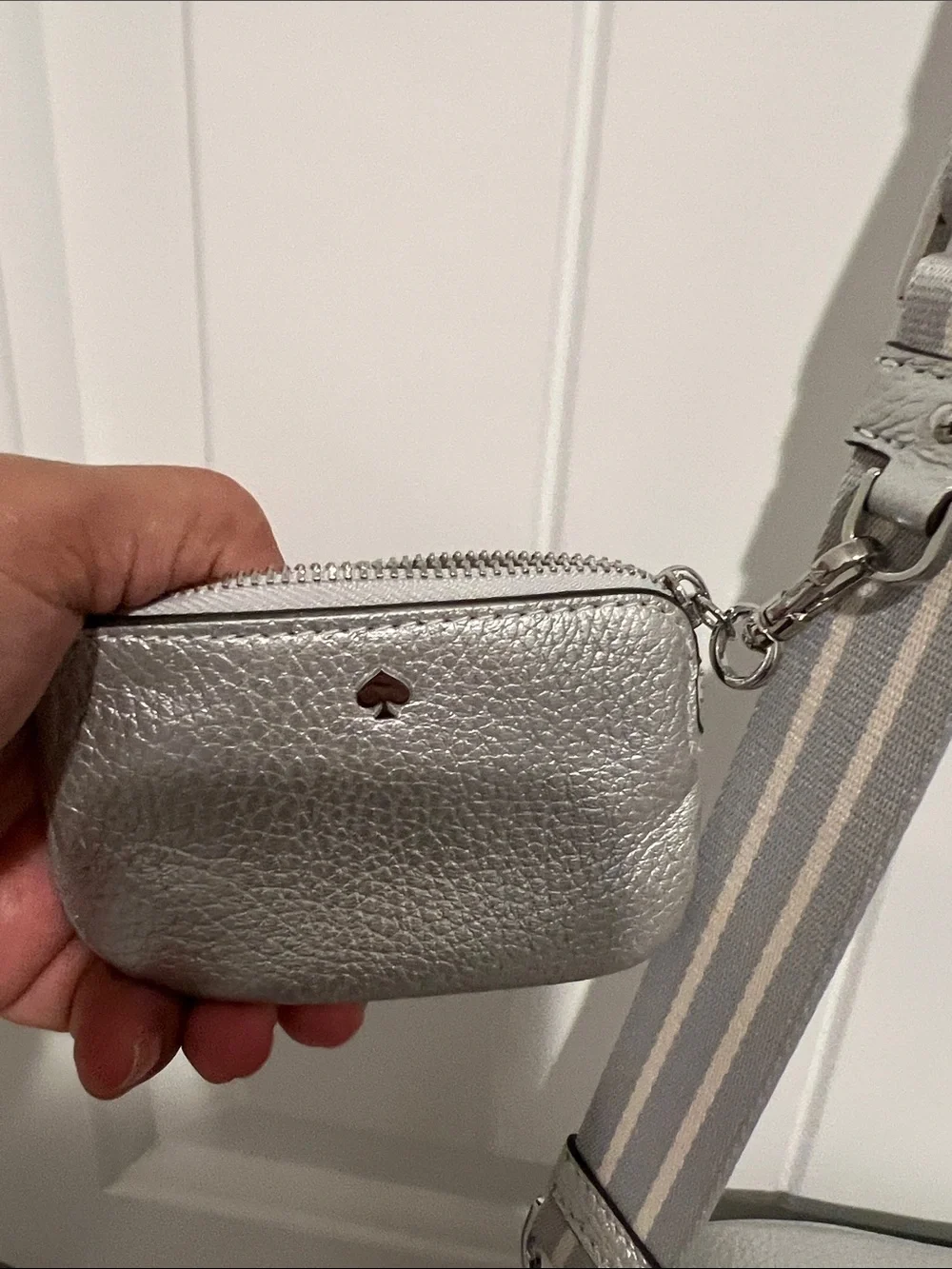 kate spade ♠️ Silver Pebbled Crossbody Camera Purse-strap w/ wallet & coin purse